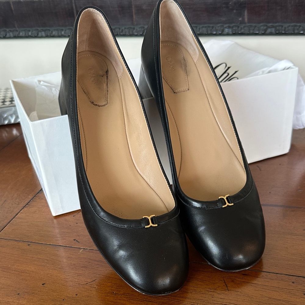 Chloe chunky heel pump. Size 41. Worn very lightly